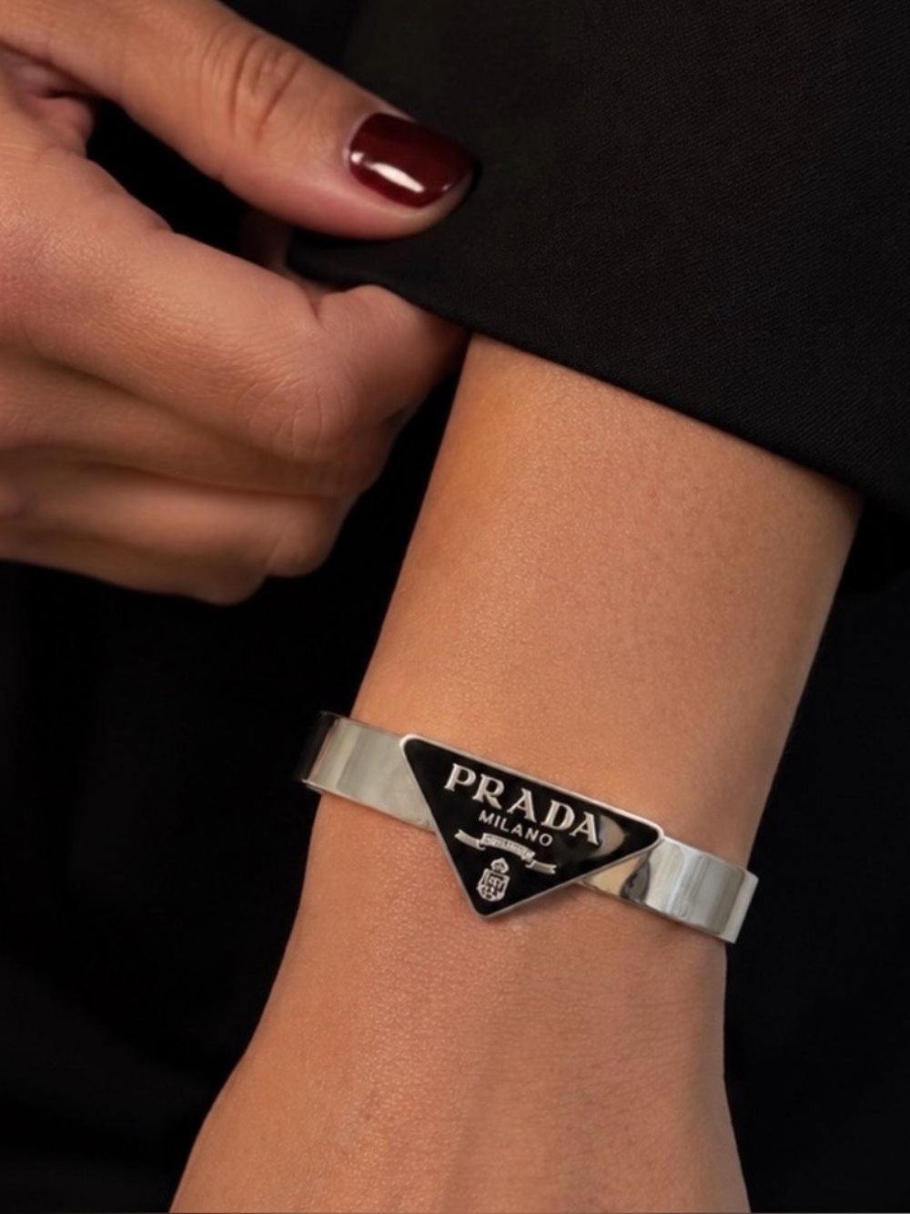 PRADA AG925 Italy EUC Silver Symbol
Triangle Logo Cuff Bracelet black enamel